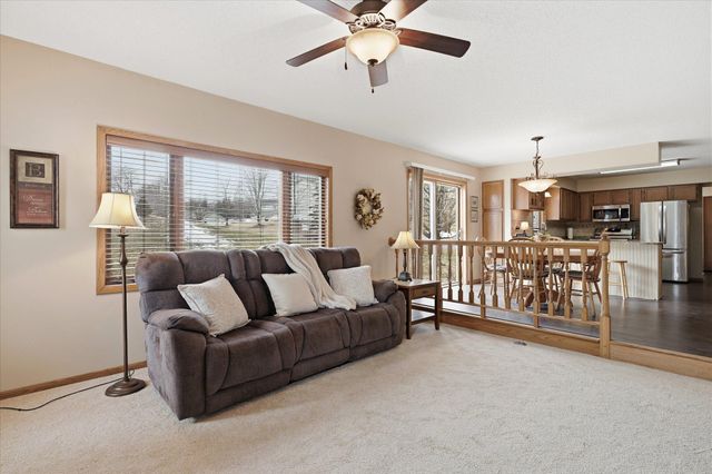 9150 Juneau Drive, Woodbury, MN 55125