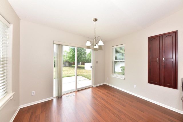 507 Sand DRIVE, West Bend, WI 53095