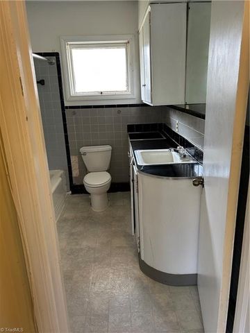 4932 Sylvanglade Road, Mcleansville, NC 27301