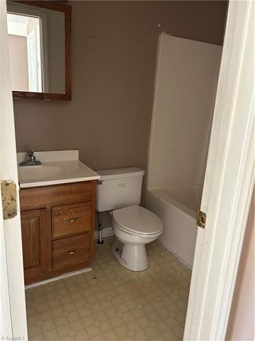 4932 Sylvanglade Road, Mcleansville, NC 27301