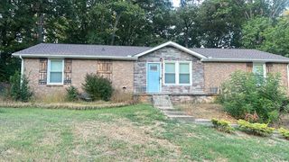 249 Dean Rd, Clarksville, TN 37040