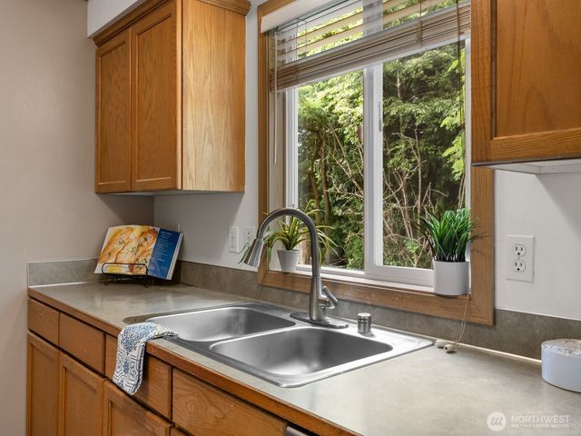 5613 Grove Street, Marysville, WA 98270