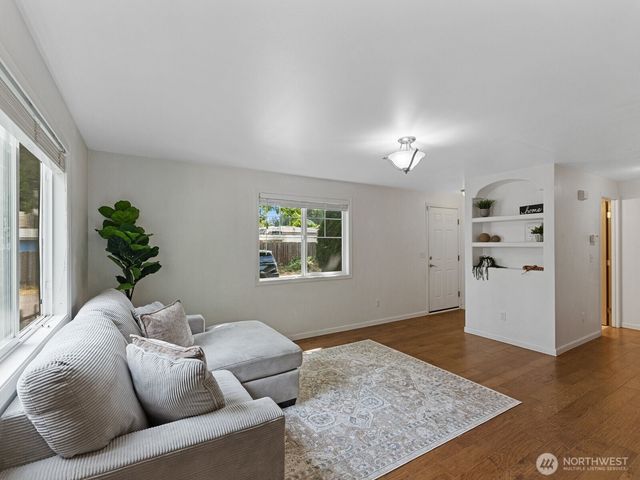 5613 Grove Street, Marysville, WA 98270