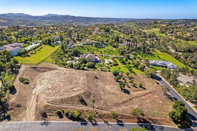 1971 Candice Court, Fallbrook, CA 92028