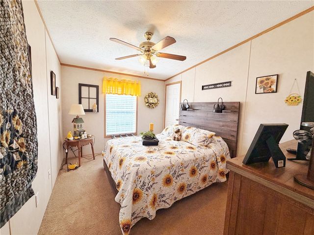 137 York Rd, Cranberry Twp, PA 16066