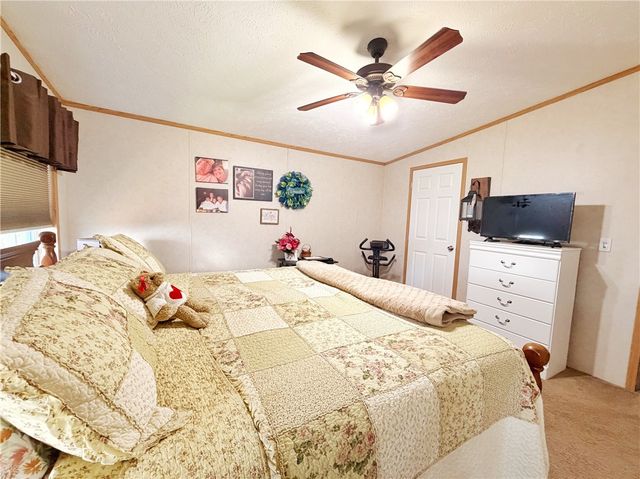 137 York Rd, Cranberry Twp, PA 16066