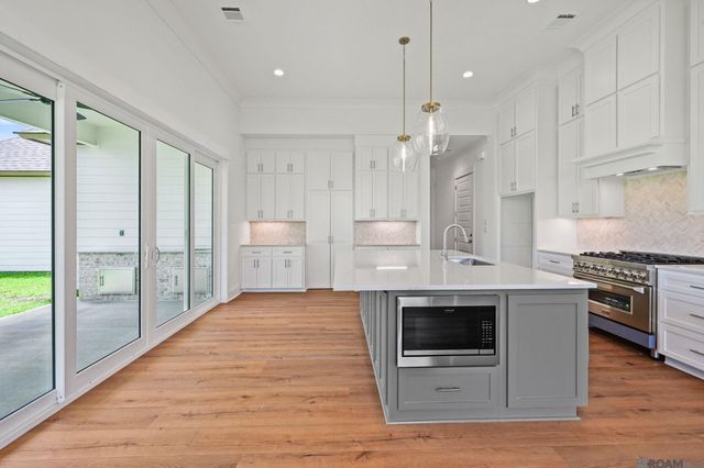 4451 Camargue Avenue, Baton Rouge, LA 70820