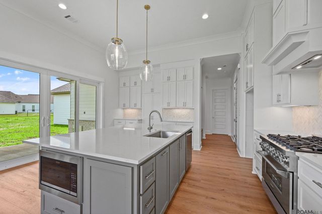 4451 Camargue Avenue, Baton Rouge, LA 70820