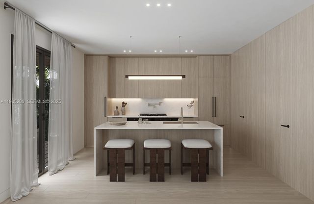 9148 Carlyle Ave, Surfside, FL 33154