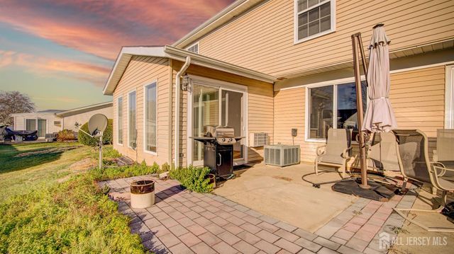 368-C Metuchen Drive, Monroe, NJ 08831