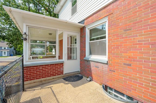 5048 N Riverview Drive, Kalamazoo, MI 49004