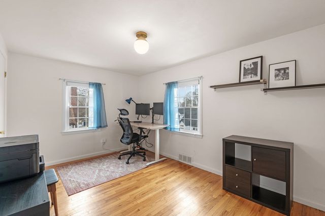 15 Oak View Ave, Salem, MA 01970