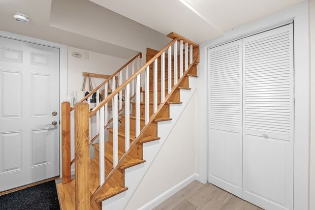 15 Oak View Ave, Salem, MA 01970