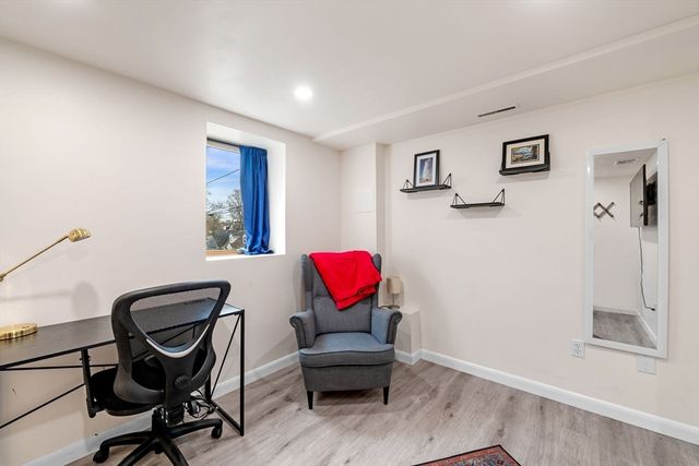 15 Oak View Ave, Salem, MA 01970