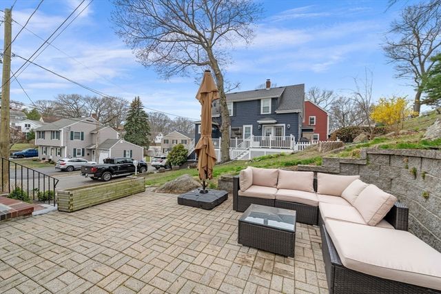 15 Oak View Ave, Salem, MA 01970