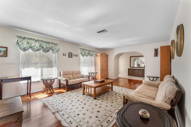 11101 NW 26th Dr, Coral Springs, FL 33065