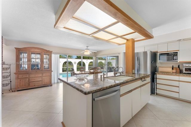 11101 NW 26th Dr, Coral Springs, FL 33065