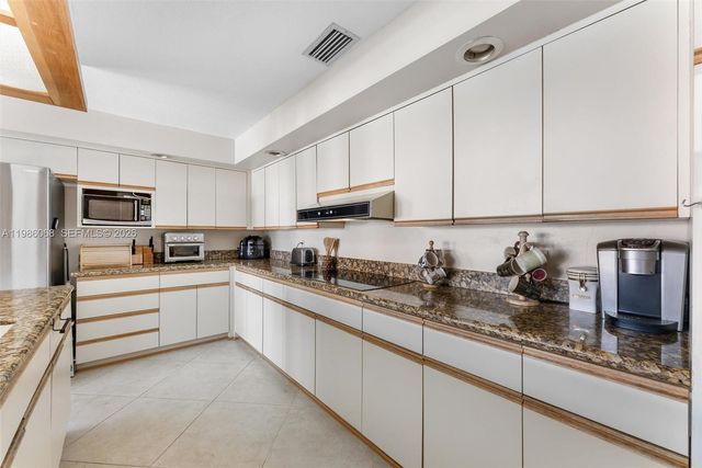 11101 NW 26th Dr, Coral Springs, FL 33065