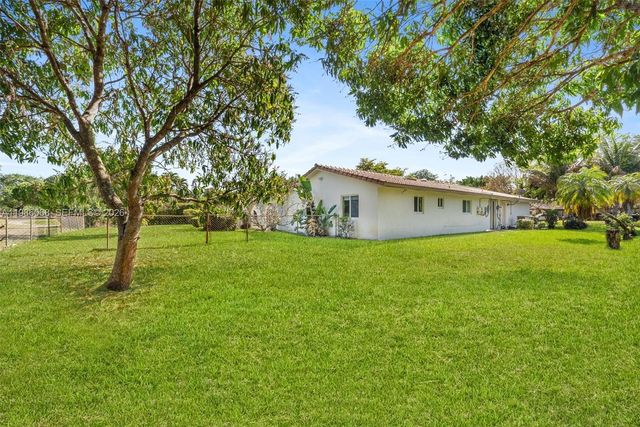 11101 NW 26th Dr, Coral Springs, FL 33065