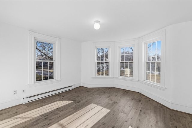 10 Charles St, West Bridgewater, MA 02379