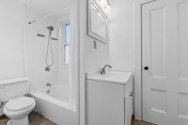 10 Charles St, West Bridgewater, MA 02379