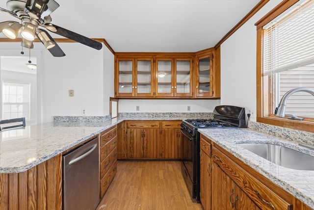 10 Charles St, West Bridgewater, MA 02379