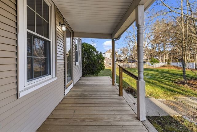 10 Charles St, West Bridgewater, MA 02379