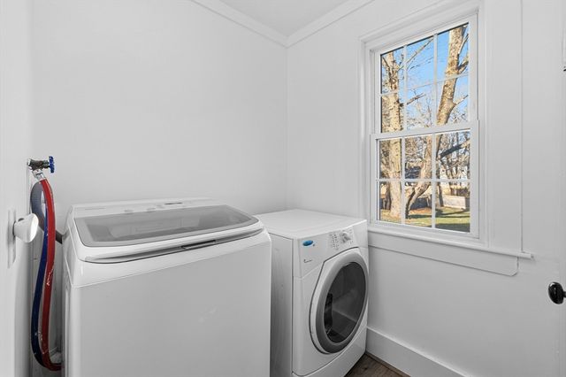 10 Charles St, West Bridgewater, MA 02379