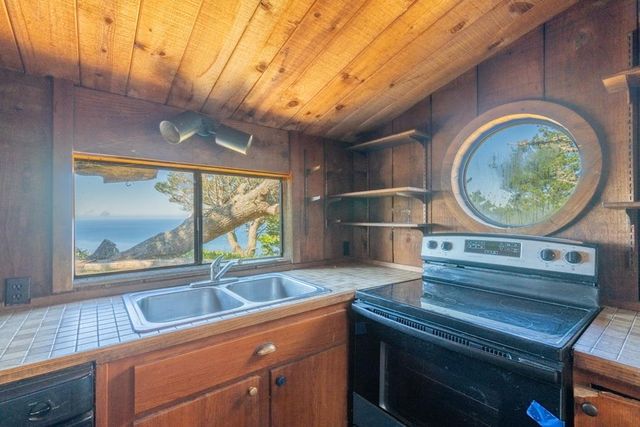 36260 Highway 1, Monterey, CA 93940