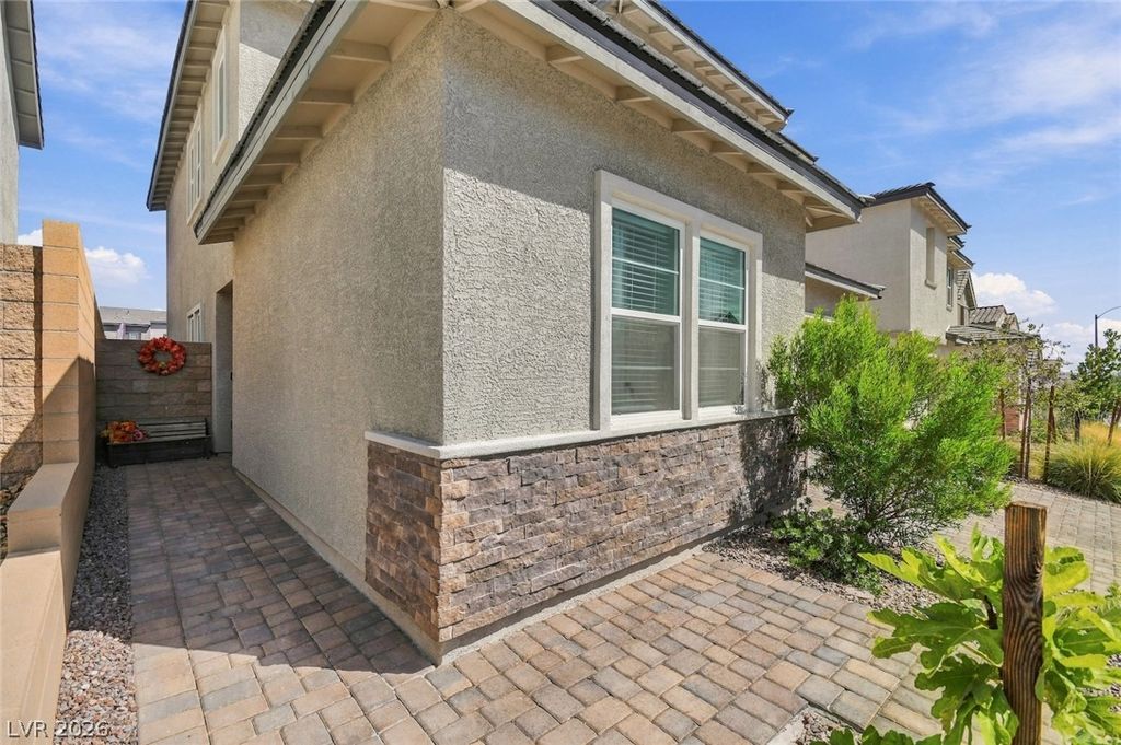 10404 Vista Argento Avenue, Las Vegas, NV 89166 — photo 4