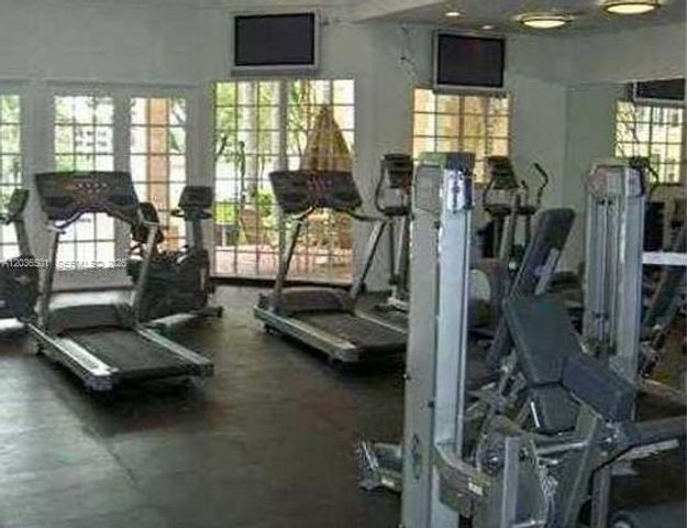 2831 N Oakland Forest Dr 208, Oakland Park, FL 33309