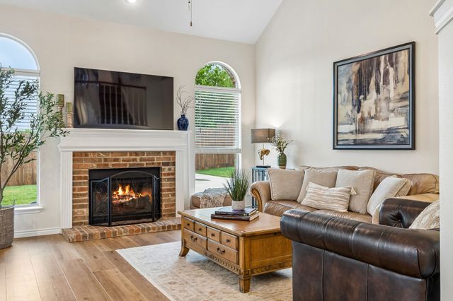 1300 Edgewood Court, Carrollton, TX 75007