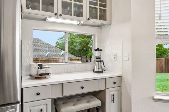 1300 Edgewood Court, Carrollton, TX 75007