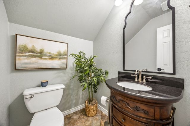 1300 Edgewood Court, Carrollton, TX 75007