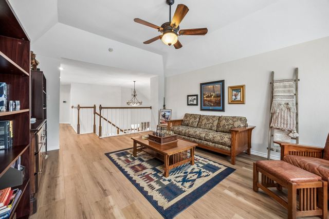 1300 Edgewood Court, Carrollton, TX 75007
