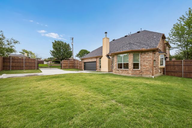 1300 Edgewood Court, Carrollton, TX 75007