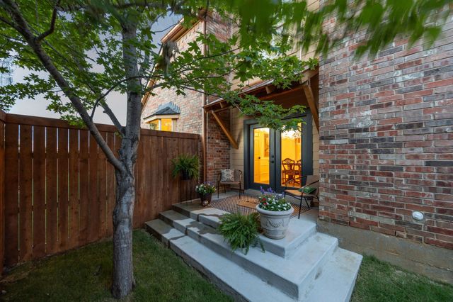 1300 Edgewood Court, Carrollton, TX 75007