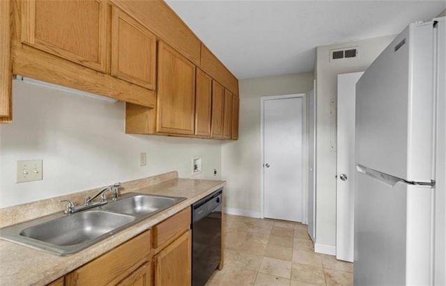 4701 Flat Shoals Road 65A, Union City, GA 30291