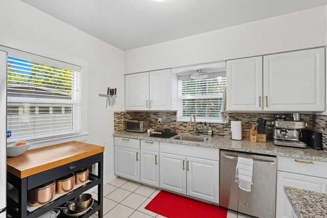 1423 54th St, Sacramento, CA 95819