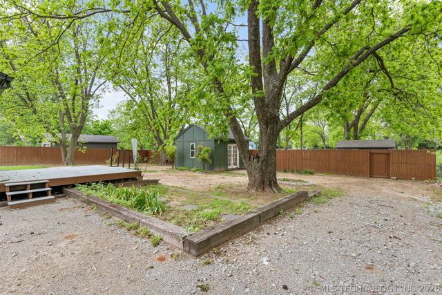 7925 E 129th Street S, Bixby, OK 74008