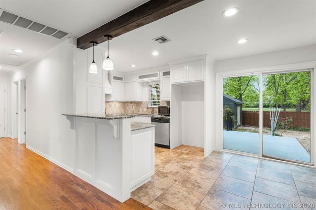 7925 E 129th Street S, Bixby, OK 74008