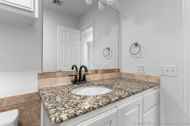 7925 E 129th Street S, Bixby, OK 74008
