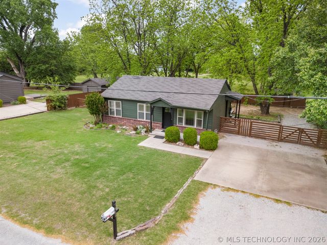 7925 E 129th Street S, Bixby, OK 74008