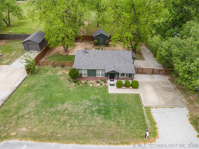 7925 E 129th Street S, Bixby, OK 74008