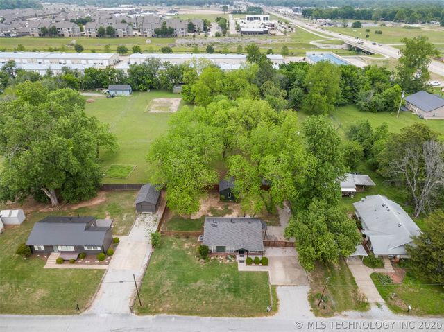 7925 E 129th Street S, Bixby, OK 74008