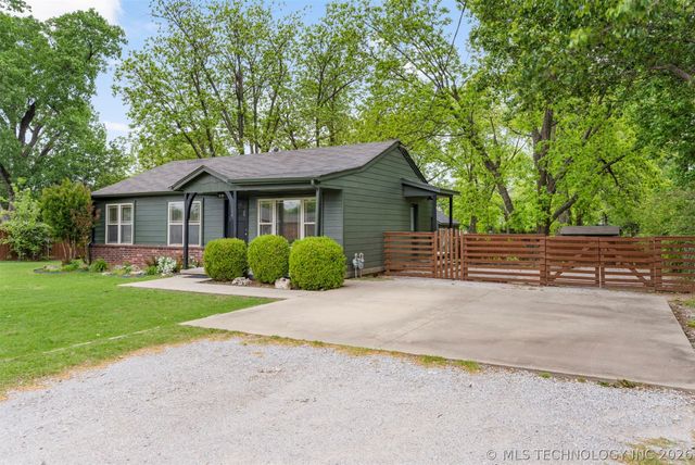 7925 E 129th Street S, Bixby, OK 74008