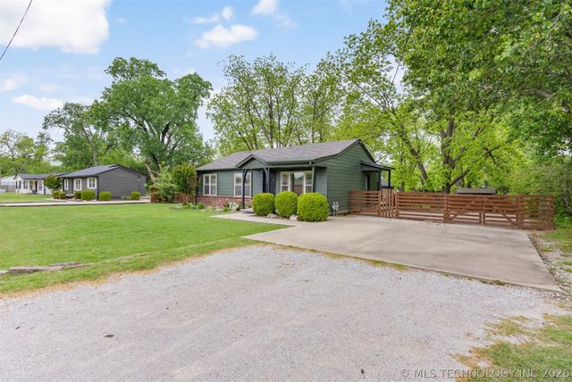 7925 E 129th Street S, Bixby, OK 74008