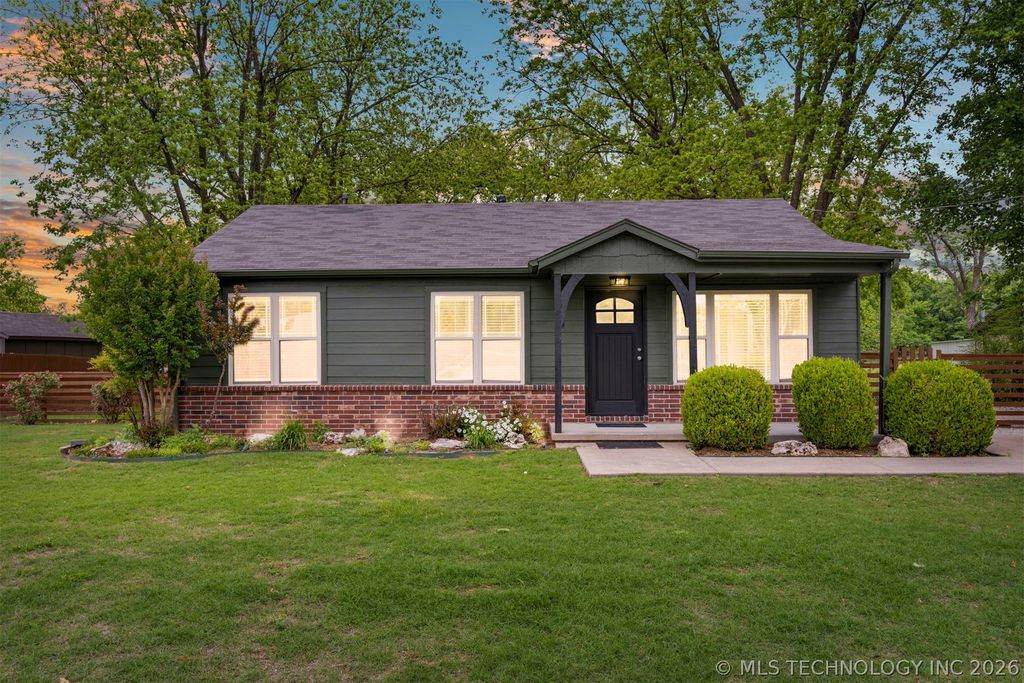 7925 E 129th Street S, Bixby, OK 74008