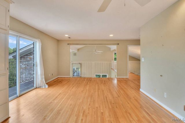 17385 Spencers Cove Rd, Northport, AL 35475