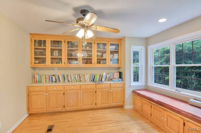 17385 Spencers Cove Rd, Northport, AL 35475